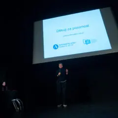 Do černého: Konference o demokracii a její obraně