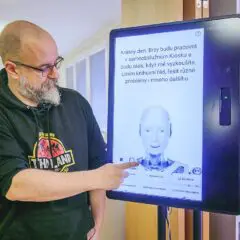 Aia – nová holka v partě