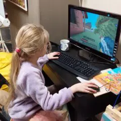 MINECRAFT EDUCATION EDITION (MCE) V KNIHOVNÁCH: Skvělý a zábavný nástroj, jak přiblížit knihovny dětem a rodičům