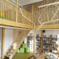 Městská knihovna Libochovice po rekonstrukci: nové centrum knih, tvořivosti a komunitního života
